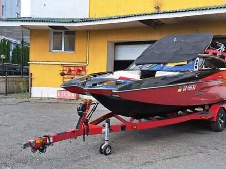 Красный Малибу Wakesetter, объемом двигателя 0 л и пробегом 0 тыс. км за 75000 $, фото 1 на Automoto.ua