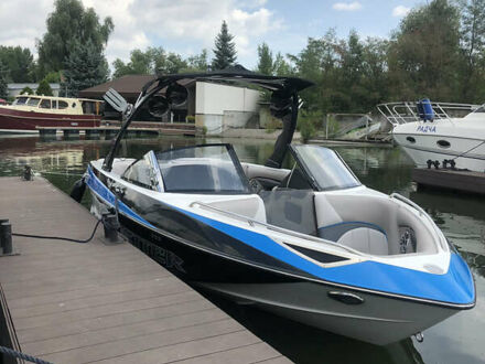 Малибу Wakesetter, объемом двигателя 0 л и пробегом 900 тыс. км за 35000 $, фото 1 на Automoto.ua