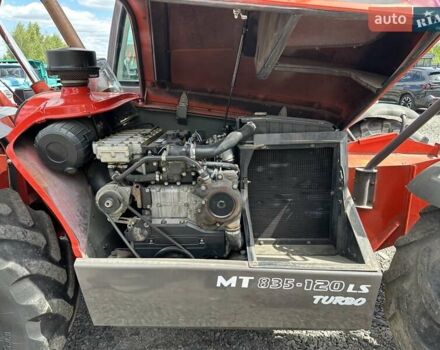 Красный Маниту MT 835, объемом двигателя 4.4 л и пробегом 7 тыс. км за 32500 $, фото 3 на Automoto.ua