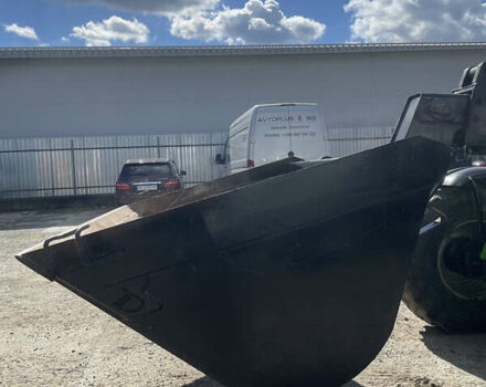 Зелений Маніту MT 932, об'ємом двигуна 4.4 л та пробігом 0 тис. км за 31000 $, фото 10 на Automoto.ua