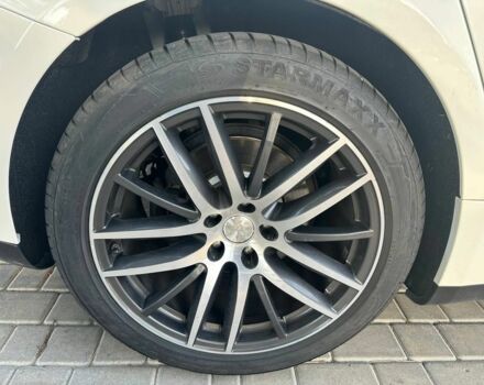 Белый Мазерати Гибли, объемом двигателя 3 л и пробегом 119 тыс. км за 20900 $, фото 7 на Automoto.ua