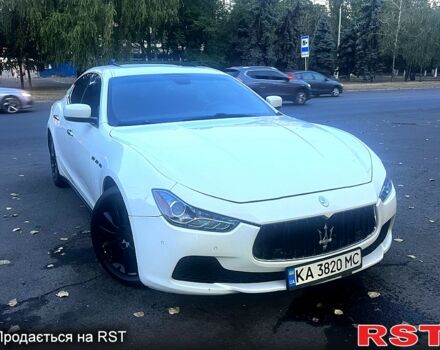 Белый Мазерати Гибли, объемом двигателя 3 л и пробегом 80 тыс. км за 20000 $, фото 8 на Automoto.ua