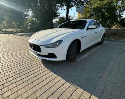 Белый Мазерати Гибли, объемом двигателя 3 л и пробегом 119 тыс. км за 20900 $, фото 1 на Automoto.ua