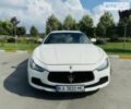 Белый Мазерати Гибли, объемом двигателя 2.98 л и пробегом 130 тыс. км за 27000 $, фото 3 на Automoto.ua