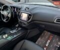 Белый Мазерати Гибли, объемом двигателя 3 л и пробегом 71 тыс. км за 32500 $, фото 30 на Automoto.ua