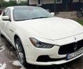 Білий Мазераті Ghibli, об'ємом двигуна 2.98 л та пробігом 87 тис. км за 15000 $, фото 1 на Automoto.ua