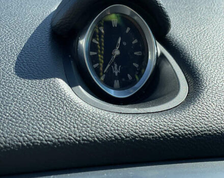 Белый Мазерати Гибли, объемом двигателя 2.98 л и пробегом 94 тыс. км за 15500 $, фото 23 на Automoto.ua