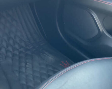 Белый Мазерати Гибли, объемом двигателя 2.98 л и пробегом 94 тыс. км за 15500 $, фото 25 на Automoto.ua