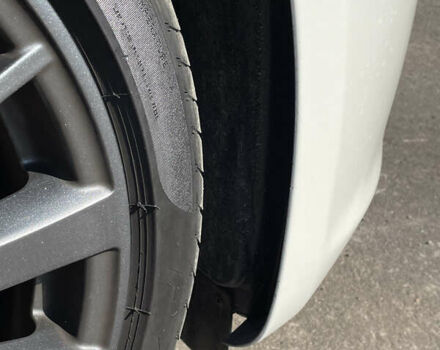 Белый Мазерати Гибли, объемом двигателя 2.98 л и пробегом 94 тыс. км за 15500 $, фото 6 на Automoto.ua