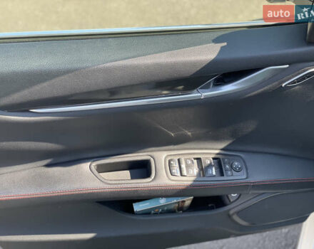 Белый Мазерати Гибли, объемом двигателя 2.98 л и пробегом 94 тыс. км за 15500 $, фото 14 на Automoto.ua