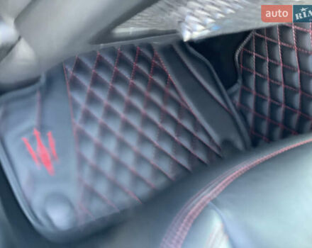 Белый Мазерати Гибли, объемом двигателя 2.98 л и пробегом 94 тыс. км за 15500 $, фото 11 на Automoto.ua