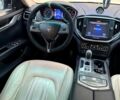 Білий Мазераті Ghibli, об'ємом двигуна 3 л та пробігом 96 тис. км за 22500 $, фото 11 на Automoto.ua