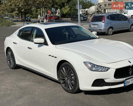 Белый Мазерати Гибли, объемом двигателя 2.98 л и пробегом 94 тыс. км за 15500 $, фото 3 на Automoto.ua