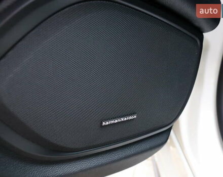 Белый Мазерати Гибли, объемом двигателя 3 л и пробегом 80 тыс. км за 26700 $, фото 17 на Automoto.ua