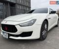 Білий Мазераті Ghibli, об'ємом двигуна 2.98 л та пробігом 126 тис. км за 23900 $, фото 1 на Automoto.ua