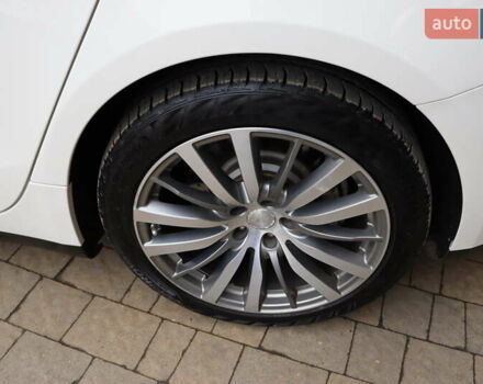 Белый Мазерати Гибли, объемом двигателя 3 л и пробегом 80 тыс. км за 26700 $, фото 9 на Automoto.ua