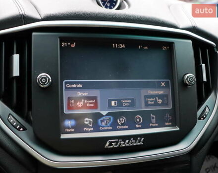 Белый Мазерати Гибли, объемом двигателя 3 л и пробегом 80 тыс. км за 26700 $, фото 25 на Automoto.ua