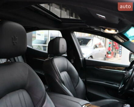 Белый Мазерати Гибли, объемом двигателя 3 л и пробегом 80 тыс. км за 26700 $, фото 43 на Automoto.ua