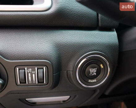 Белый Мазерати Гибли, объемом двигателя 3 л и пробегом 80 тыс. км за 26700 $, фото 19 на Automoto.ua