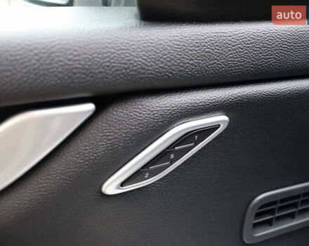 Белый Мазерати Гибли, объемом двигателя 3 л и пробегом 80 тыс. км за 26700 $, фото 13 на Automoto.ua