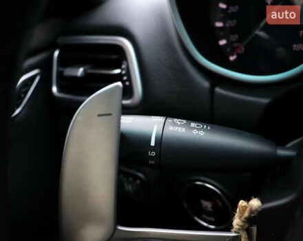 Белый Мазерати Гибли, объемом двигателя 3 л и пробегом 80 тыс. км за 26700 $, фото 24 на Automoto.ua