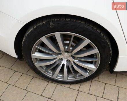 Белый Мазерати Гибли, объемом двигателя 3 л и пробегом 80 тыс. км за 26700 $, фото 4 на Automoto.ua