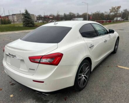 Белый Мазерати Гибли, объемом двигателя 3 л и пробегом 52 тыс. км за 12700 $, фото 7 на Automoto.ua