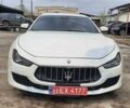Белый Мазерати Гибли, объемом двигателя 2.98 л и пробегом 121 тыс. км за 16700 $, фото 7 на Automoto.ua