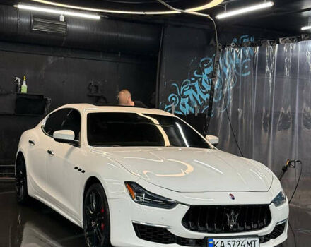 Мазерати Гибли 2019 в Киеве на Automoto.ua Белый Мазерати Гибли, объемом двигателя 2.98 л и пробегом 55 тыс. км за 35000 $, фото 2 на Automoto.ua