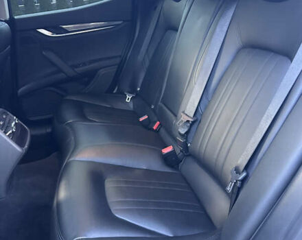 Белый Мазерати Гибли, объемом двигателя 2.98 л и пробегом 38 тыс. км за 39999 $, фото 50 на Automoto.ua