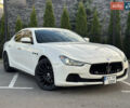 Белый Мазерати Гибли, объемом двигателя 2.98 л и пробегом 38 тыс. км за 39999 $, фото 1 на Automoto.ua