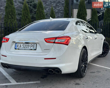 Белый Мазерати Гибли, объемом двигателя 2.98 л и пробегом 38 тыс. км за 39999 $, фото 20 на Automoto.ua