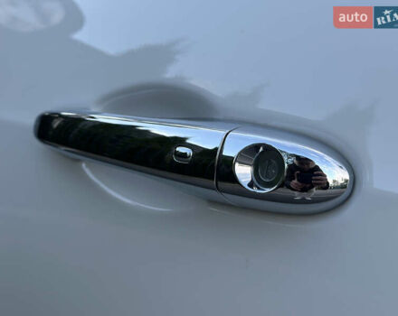 Белый Мазерати Гибли, объемом двигателя 2.98 л и пробегом 38 тыс. км за 39999 $, фото 27 на Automoto.ua