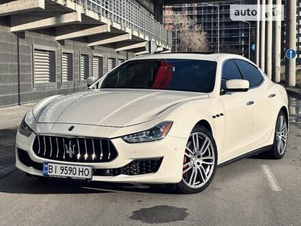 Мазераті Ghibli 2013 у Києві на Automoto.ua Білий Мазераті Ghibli, об'ємом двигуна 3 л та пробігом 111 тис. км за 29900 $, фото 1 на Automoto.ua