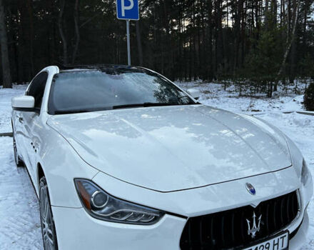 Білий Мазераті Ghibli, об'ємом двигуна 2.98 л та пробігом 86 тис. км за 19000 $, фото 1 на Automoto.ua