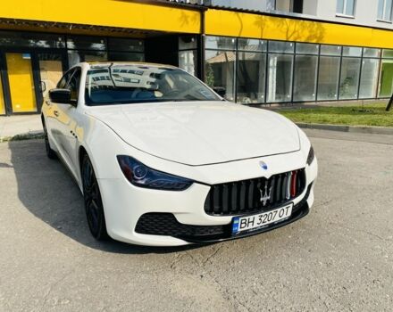 Білий Мазераті Ghibli, об'ємом двигуна 3 л та пробігом 150 тис. км за 19500 $, фото 1 на Automoto.ua