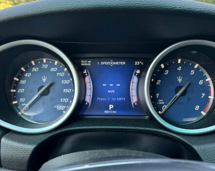 Чорний Мазераті Ghibli, об'ємом двигуна 2.98 л та пробігом 83 тис. км за 24000 $, фото 6 на Automoto.ua