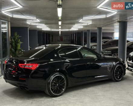 Черный Мазерати Гибли, объемом двигателя 3 л и пробегом 146 тыс. км за 25900 $, фото 14 на Automoto.ua