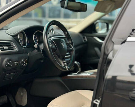 Мазерати Гибли 2014 в Киеве на Automoto.ua Черный Мазерати Гибли, объемом двигателя 3 л и пробегом 125 тыс. км за 15500 $, фото 16 на Automoto.ua