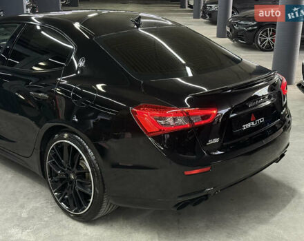 Черный Мазерати Гибли, объемом двигателя 3 л и пробегом 146 тыс. км за 25900 $, фото 13 на Automoto.ua