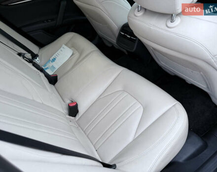 Мазерати Гибли 2014 в Киеве на Automoto.ua Черный Мазерати Гибли, объемом двигателя 3 л и пробегом 125 тыс. км за 15500 $, фото 12 на Automoto.ua