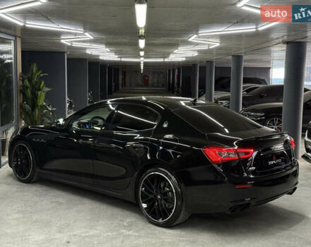 Черный Мазерати Гибли, объемом двигателя 3 л и пробегом 146 тыс. км за 25900 $, фото 10 на Automoto.ua