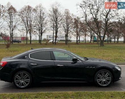 Черный Мазерати Гибли, объемом двигателя 3 л и пробегом 124 тыс. км за 14900 $, фото 7 на Automoto.ua