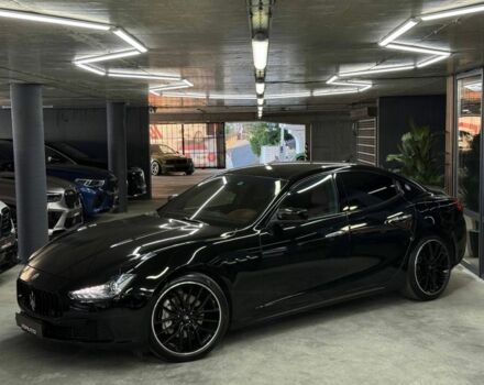 Черный Мазерати Гибли, объемом двигателя 3 л и пробегом 146 тыс. км за 25900 $, фото 2 на Automoto.ua