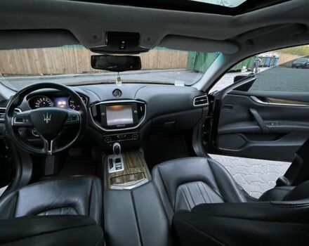 Черный Мазерати Гибли, объемом двигателя 3 л и пробегом 73 тыс. км за 332 $, фото 9 на Automoto.ua