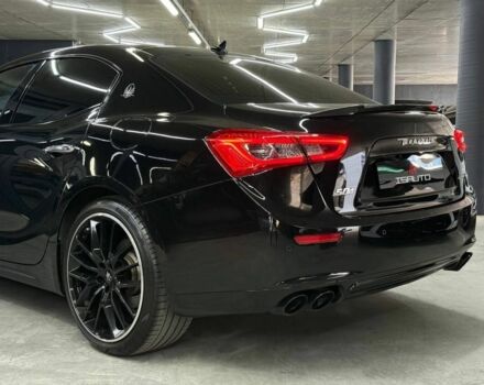 Черный Мазерати Гибли, объемом двигателя 3 л и пробегом 146 тыс. км за 25900 $, фото 3 на Automoto.ua