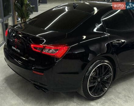 Черный Мазерати Гибли, объемом двигателя 3 л и пробегом 146 тыс. км за 25900 $, фото 17 на Automoto.ua