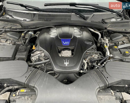 Чорний Мазераті Ghibli, об'ємом двигуна 2.98 л та пробігом 106 тис. км за 19500 $, фото 14 на Automoto.ua