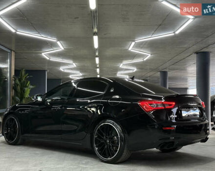 Черный Мазерати Гибли, объемом двигателя 3 л и пробегом 146 тыс. км за 25900 $, фото 11 на Automoto.ua