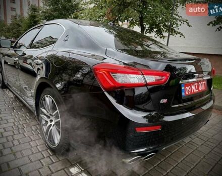 Черный Мазерати Гибли, объемом двигателя 2.98 л и пробегом 91 тыс. км за 24950 $, фото 5 на Automoto.ua